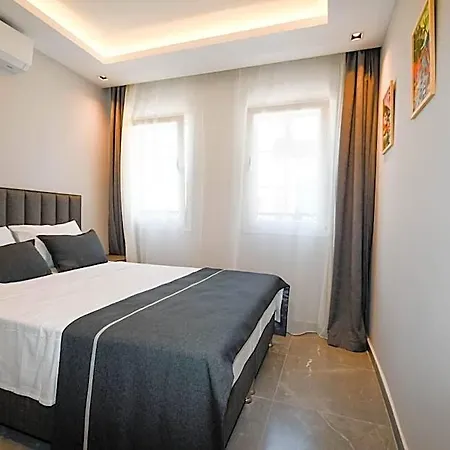 Swan Boutique Hotel *