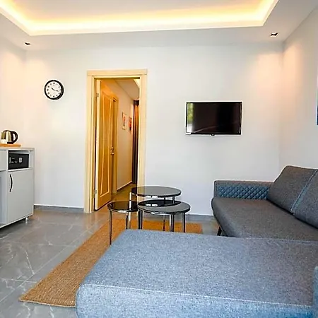 Swan Boutique Hotel *